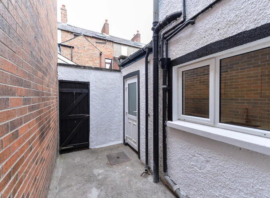 4 Lichfield Avenue, Belfast, BT5 5JQ