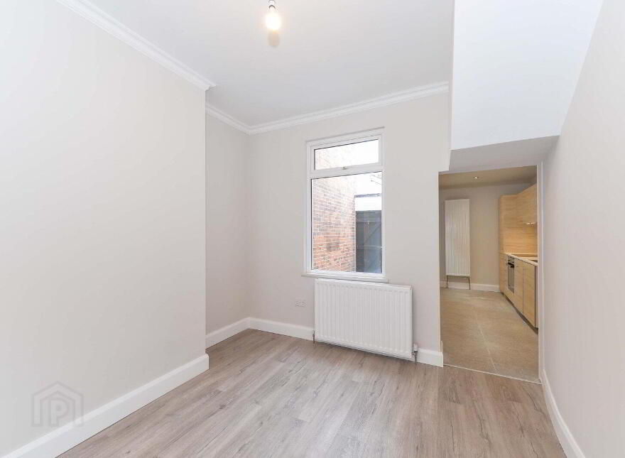 4 Lichfield Avenue, Belfast, BT5 5JQ