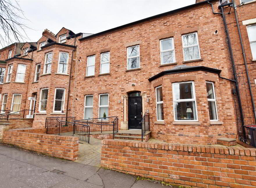 Apt 4, 104 Eglantine Avenue, Belfast, BT9 6EU photo