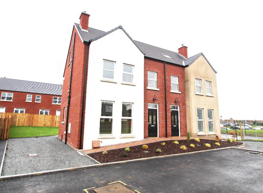 44 Beaumont Avenue, Portadown, Craigavon, BT63 5ZQ photo