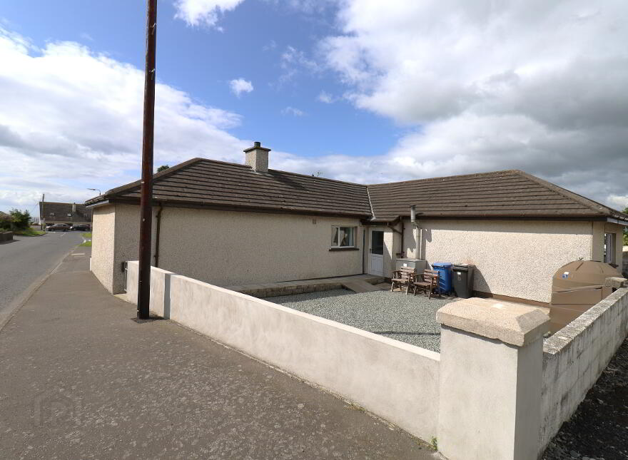 6 School Road, Ballymartin, BT34 4PQ