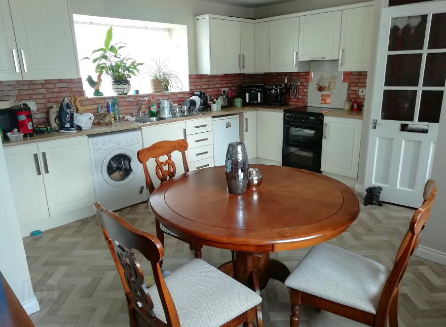 6 School Road, Ballymartin, BT34 4PQ