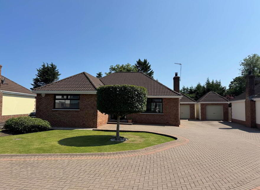12 Craiganboy Park, Larne, BT40 3DN photo
