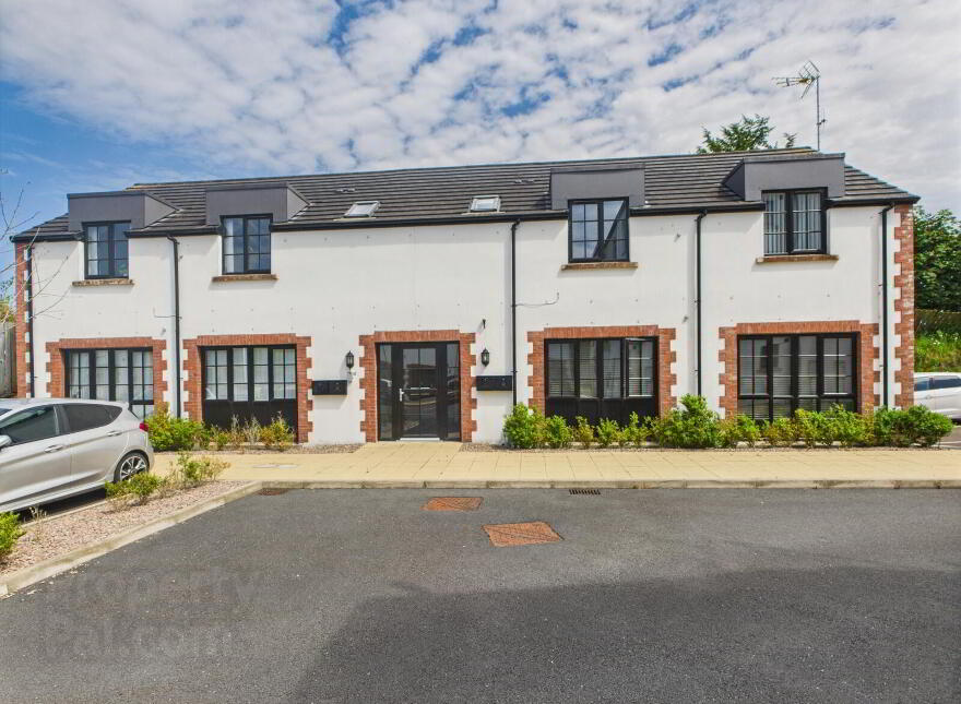 26 Fort Manor, Dundonald, Belfast, BT16 1ZA photo