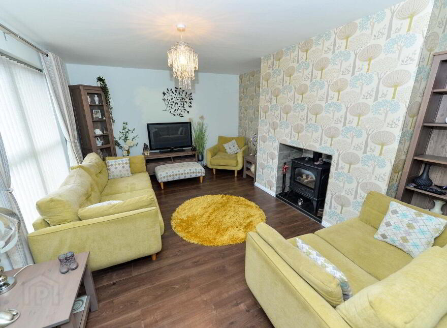 33 Old Mill Grove, Dundonald, Belfast, BT16 1WB
