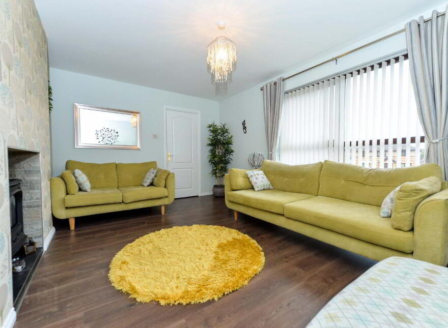 33 Old Mill Grove, Dundonald, Belfast, BT16 1WB