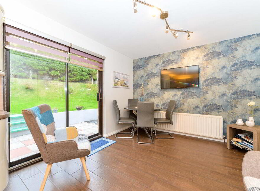 33 Old Mill Grove, Dundonald, Belfast, BT16 1WB