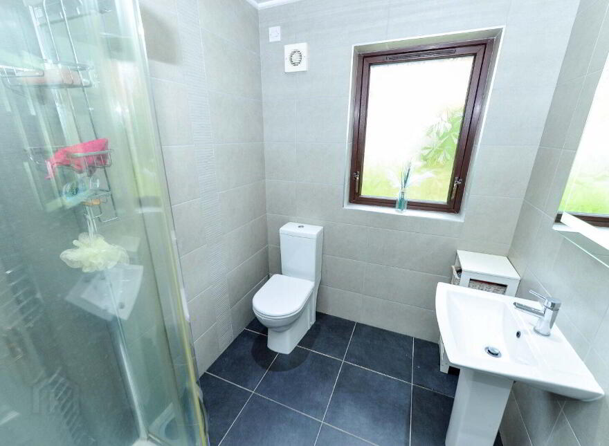 33 Old Mill Grove, Dundonald, Belfast, BT16 1WB