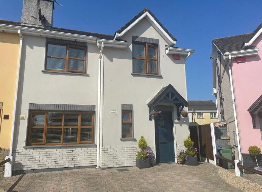 44 Pairc Na Mblath, Ballinroad, Dungarvan, X35RX22 photo