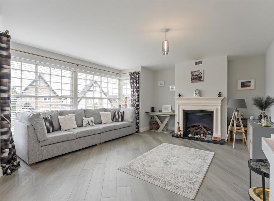 7 Tullynagardy Avenue, Newtownards, BT23 4ZE