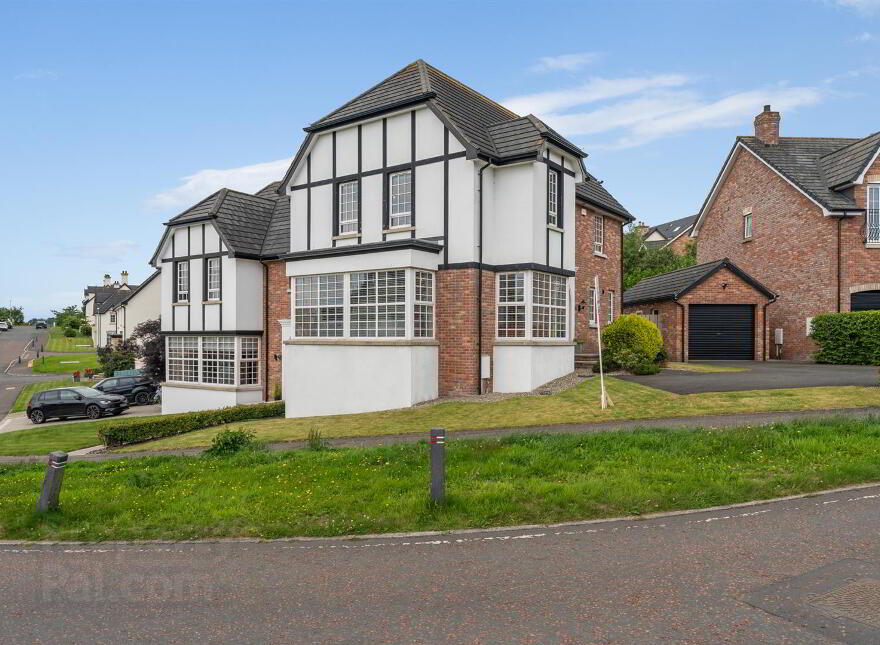 7 Tullynagardy Avenue, Newtownards, BT23 4ZE photo