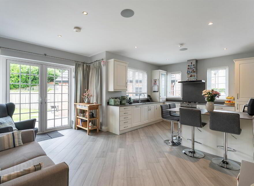7 Tullynagardy Avenue, Newtownards, BT23 4ZE