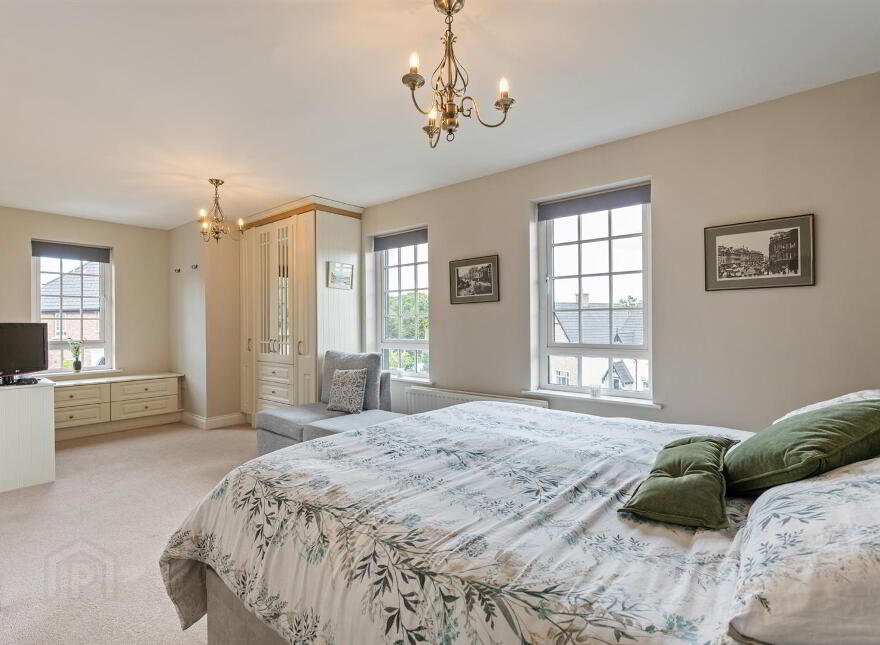 7 Tullynagardy Avenue, Newtownards, BT23 4ZE