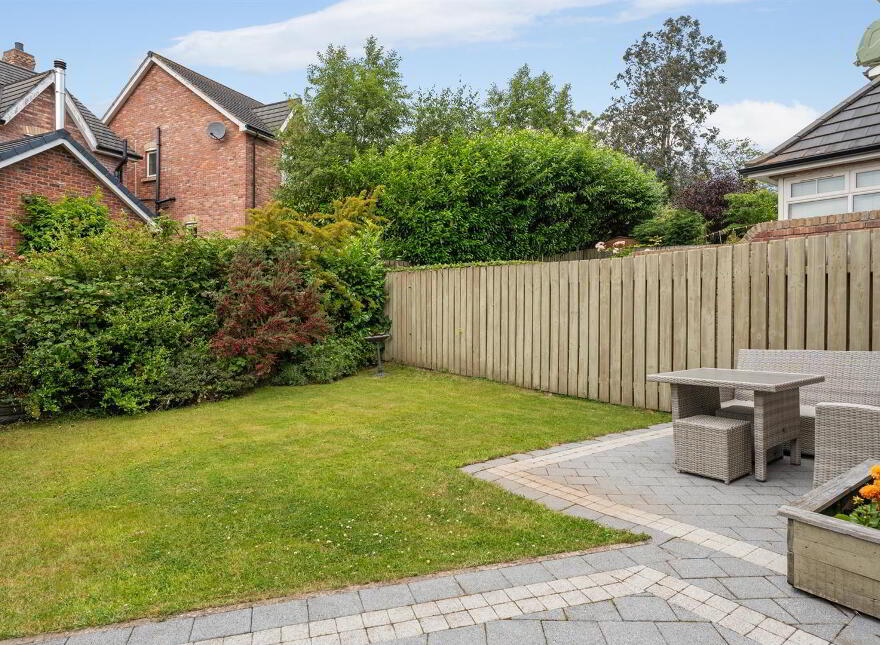7 Tullynagardy Avenue, Newtownards, BT23 4ZE