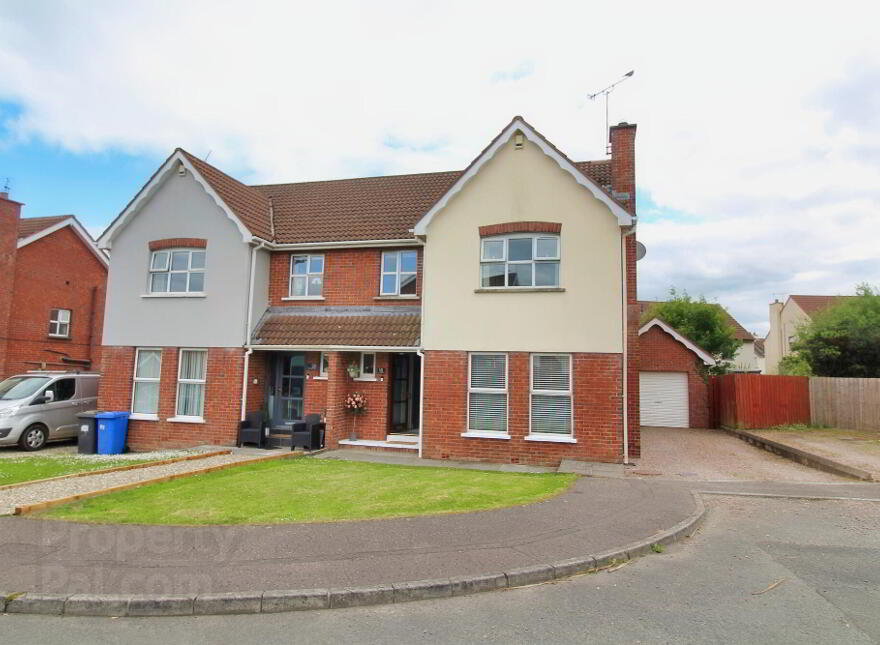 18 Lord Wardens Green, Bangor, BT19 1YR photo