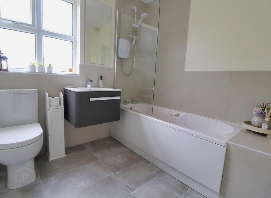 18 Lord Wardens Green, Bangor, BT19 1YR