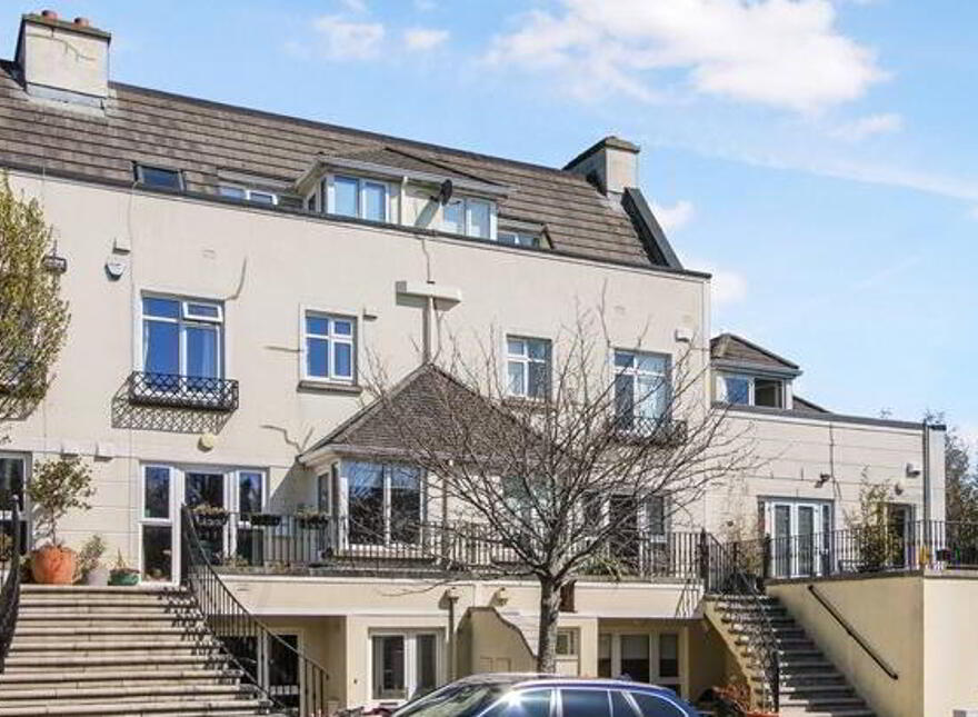 2a Willow Court, Druids Valley, Cabinteely, Dublin, D18H63H photo