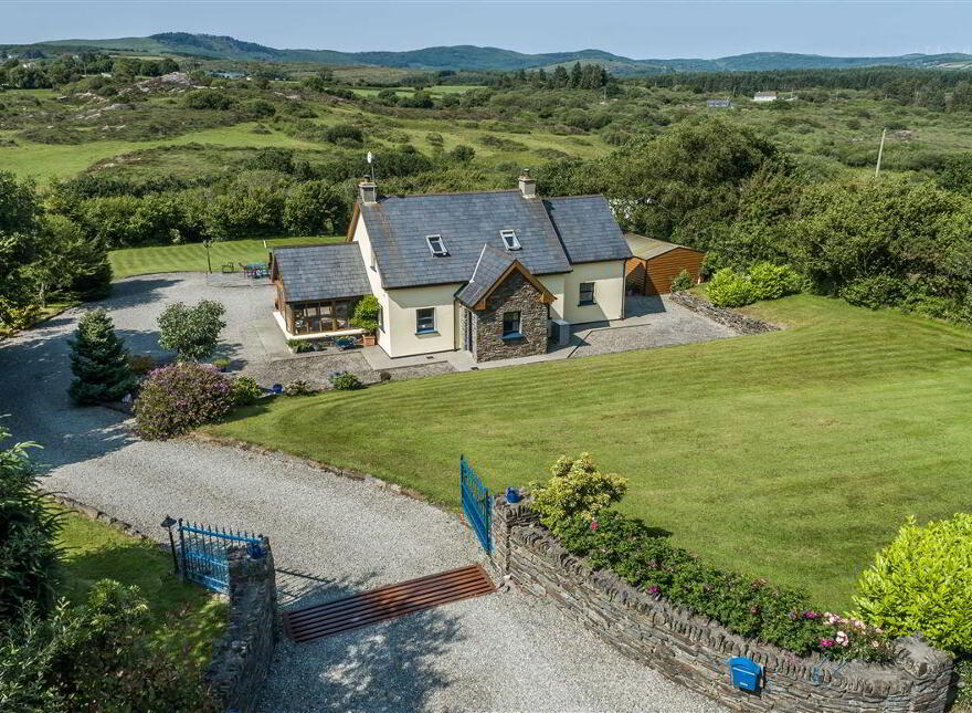 Riverwood, Gurteenroe, Ballydehob, West, P81FH72 photo