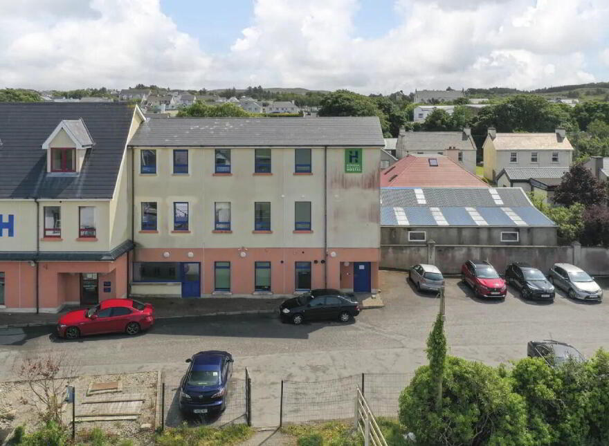 Donegal Wild Atlantic Hostel, 3 Garden Court, Gweedore Road, Dungloe, F94E22D