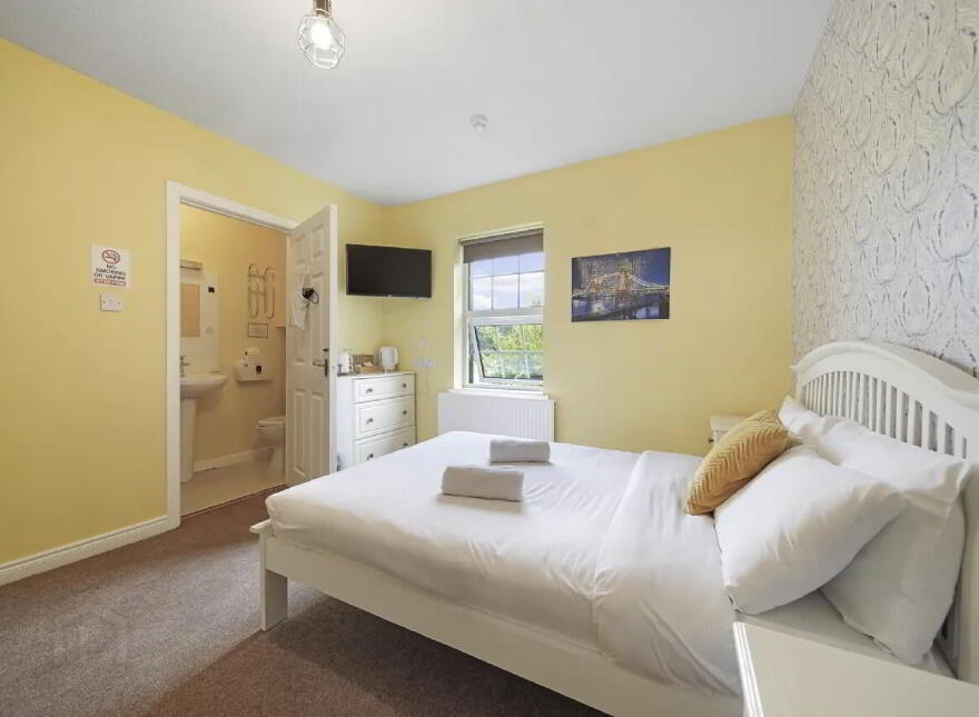 River House, B&b, Gweedore Road, Dungloe, F94AP97
