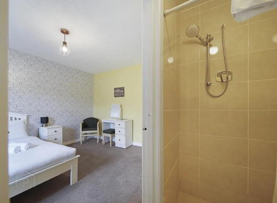 River House, B&b, Gweedore Road, Dungloe, F94AP97