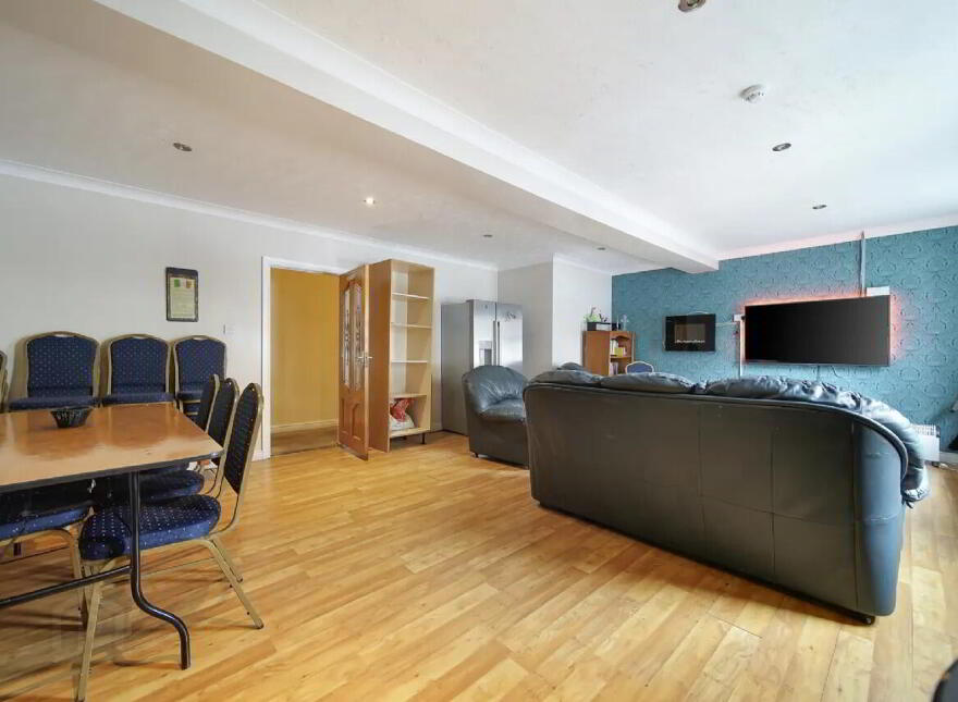 River House, B&b, Gweedore Road, Dungloe, F94AP97