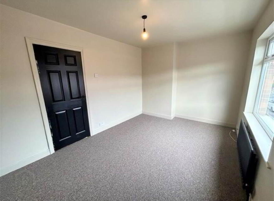 13 Loopland Parade, Belfast, BT6 9EF
