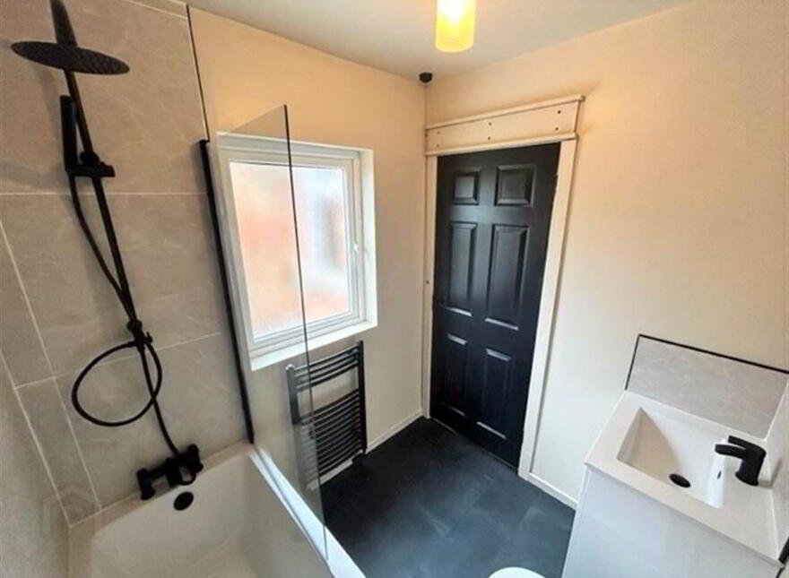13 Loopland Parade, Belfast, BT6 9EF