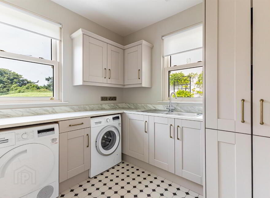 110 Shore Road, Kircubbin, Newtownards, BT22 2RP