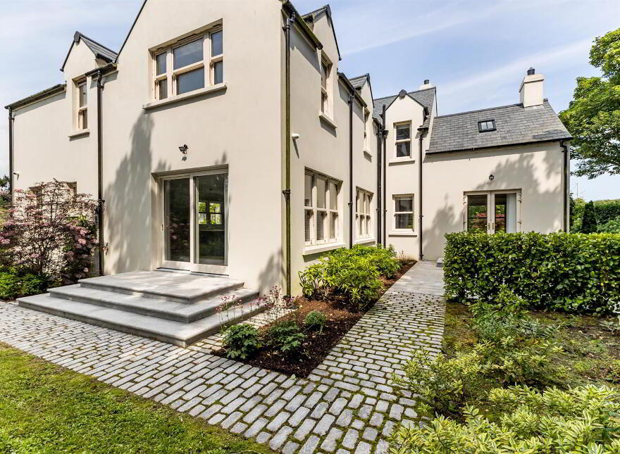 110 Shore Road, Kircubbin, Newtownards, BT22 2RP