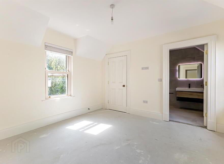 110 Shore Road, Kircubbin, Newtownards, BT22 2RP