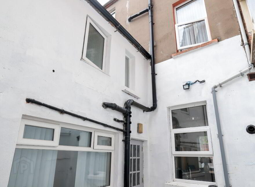 Serviced Accomodation, 16 Rugby Road, Queens Quarter, Belfast, BT7 1PS
