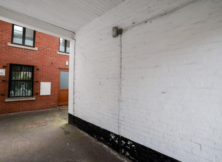 Serviced Accomodation, 16 Rugby Road, Queens Quarter, Belfast, BT7 1PS