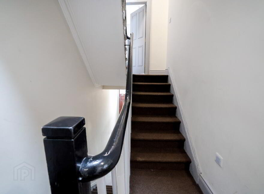 Serviced Accomodation, 16 Rugby Road, Queens Quarter, Belfast, BT7 1PS