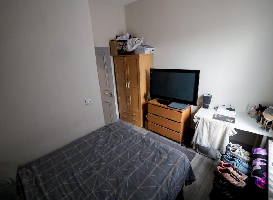 Serviced Accomodation, 16 Rugby Road, Queens Quarter, Belfast, BT7 1PS