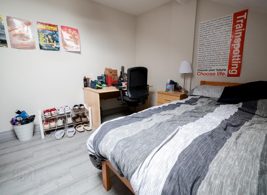 Serviced Accomodation, 16 Rugby Road, Queens Quarter, Belfast, BT7 1PS