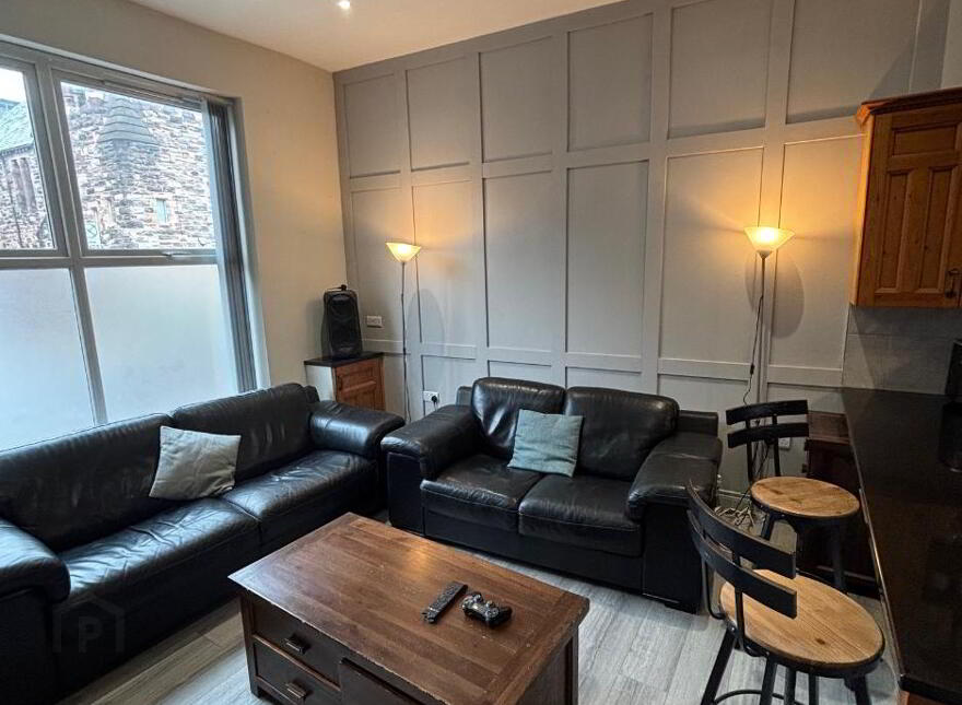 Serviced Accomodation, 16 Rugby Road, Queens Quarter, Belfast, BT7 1PS
