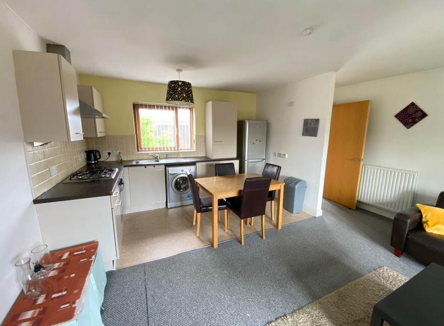 Apt 6 32, Chatsworth Street, Belfast, BT5 4QL