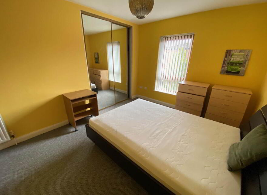 Apt 6 32, Chatsworth Street, Belfast, BT5 4QL