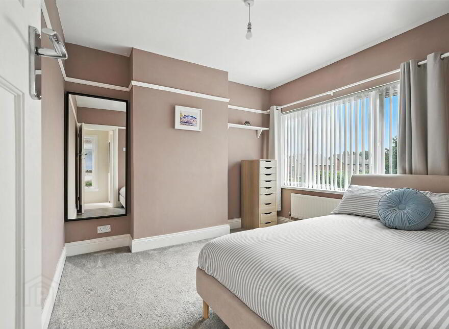 24 Locksley Gardens, Belfast, BT10 0EA