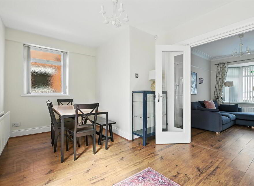 24 Locksley Gardens, Belfast, BT10 0EA
