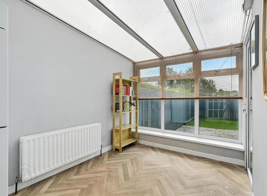 24 Locksley Gardens, Belfast, BT10 0EA