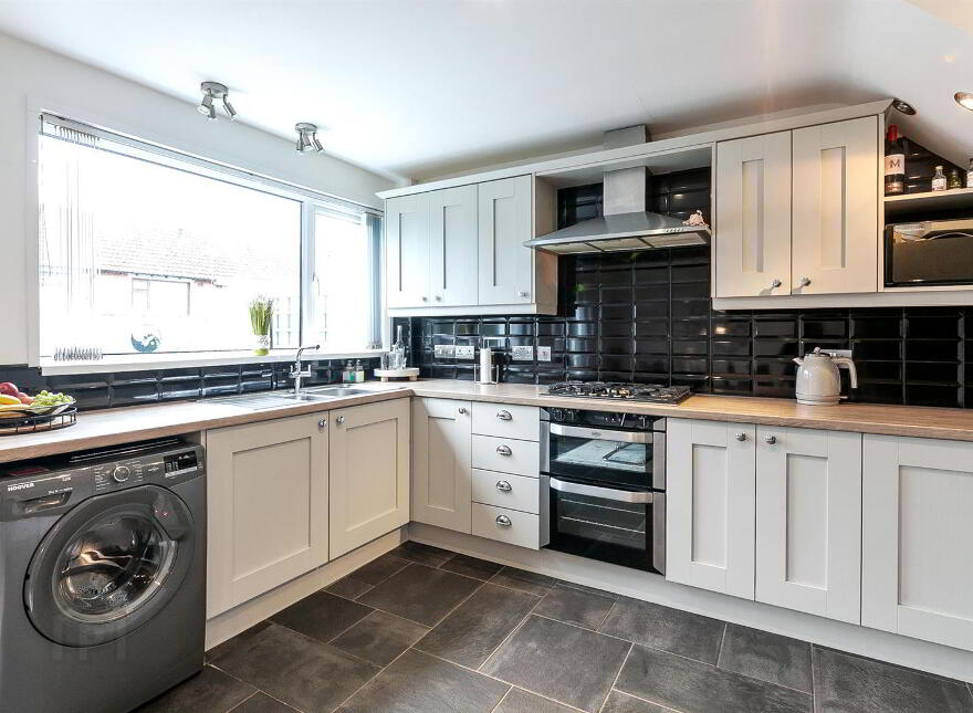 23 Erinvale Park, Belfast, BT10 0FR