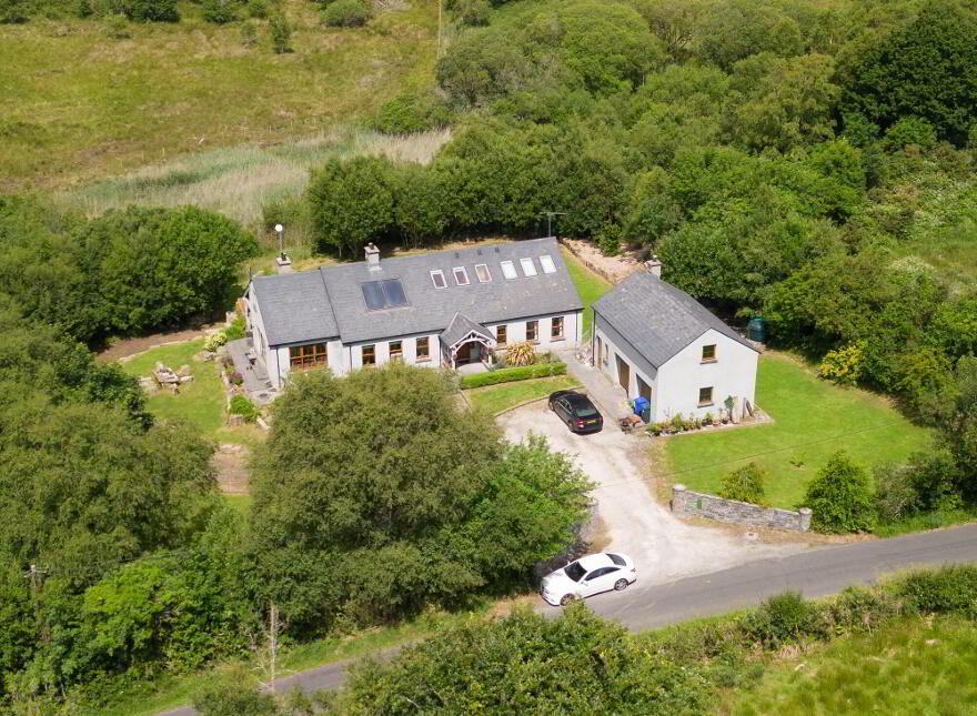 Honeysuckle House, 30 Derrynacrannog Road, Belleek, BT93 3FQ
