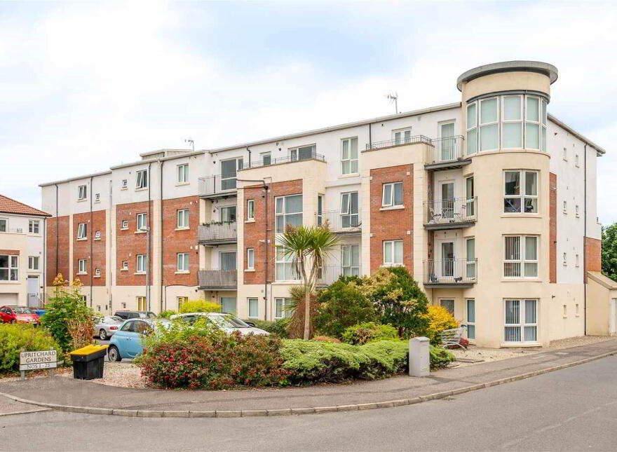 37 Upritchard Gardens, Bangor, BT19 7AU photo