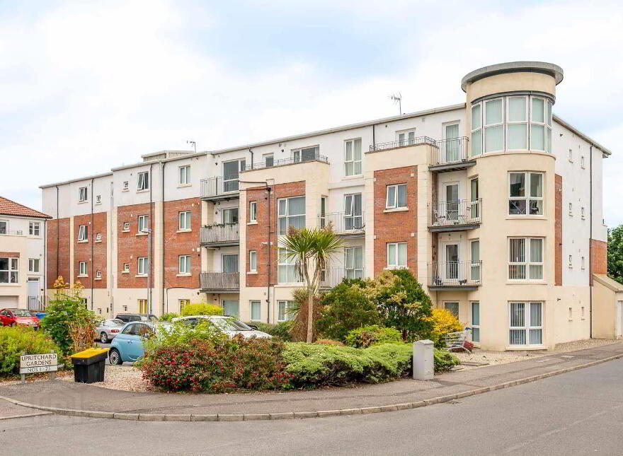 37 Upritchard Gardens, Bangor, BT19 7AU photo