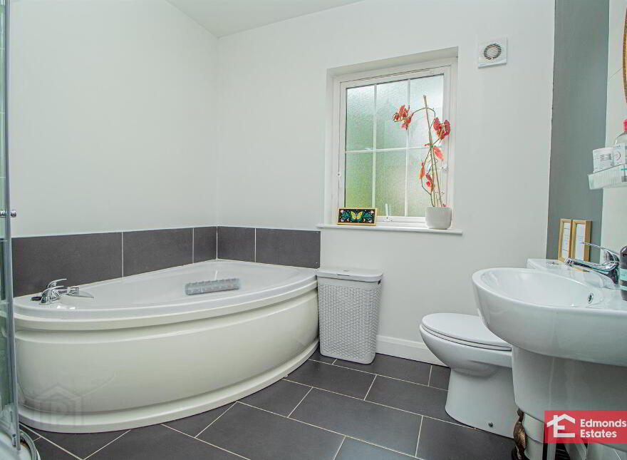 9 Beech Hill, Larne, BT40 2FQ