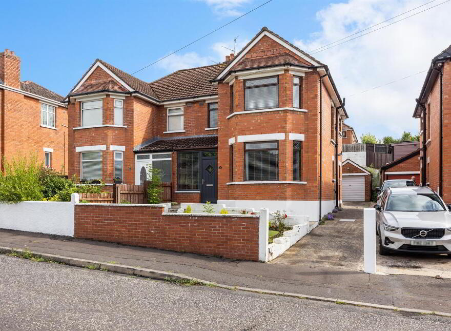 11 Abbeydale Gardens, Belfast, BT14 7HG photo
