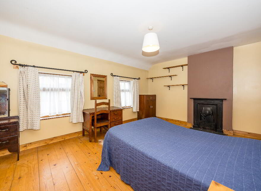 Treen Hill, Lusk, K45D728