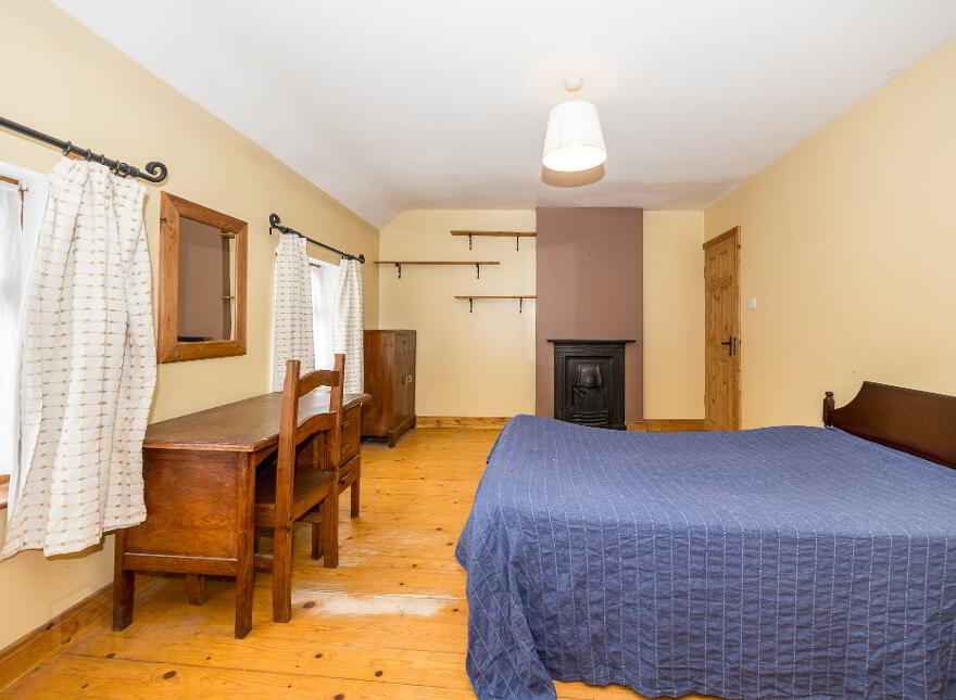 Treen Hill, Lusk, K45D728
